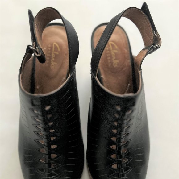 Clarks Artisan's Briatta Key Women's Adjustable Strap Peep-Toe Sandals Black 7W - Picture 2 of 9